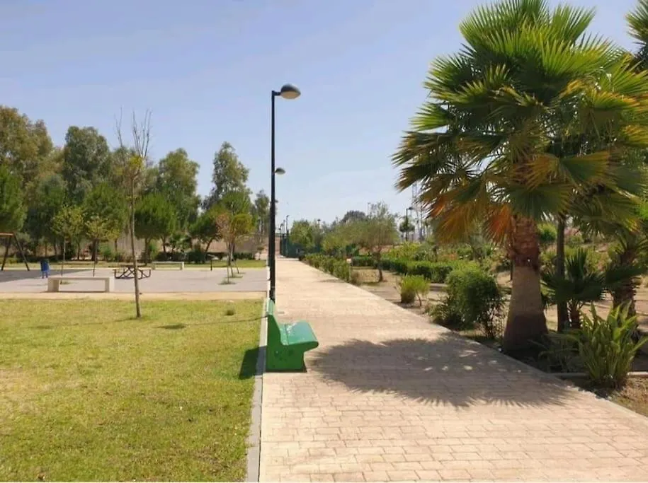 Alojamiento Con Piscina Y Parking En Sevilla La Algaba Apartamento