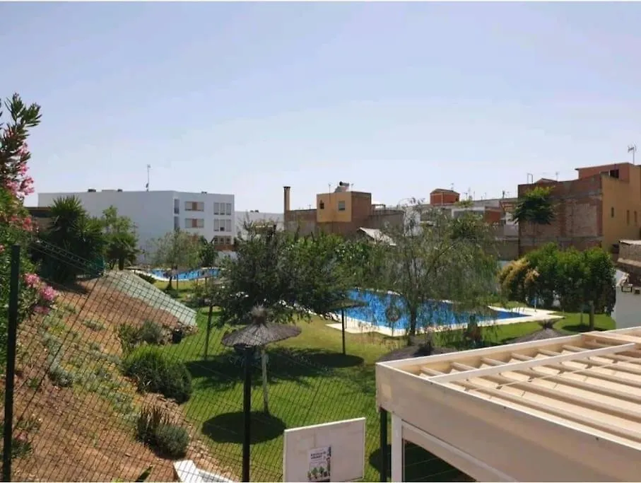 Alojamiento Con Piscina Y Parking En Sevilla La Algaba Espanha